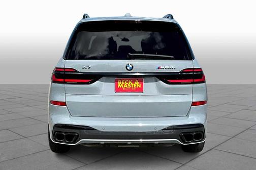 2024 BMW X7 M60i