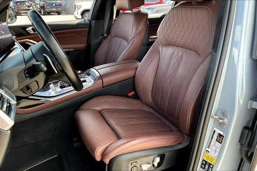 2024 BMW X7 M60i