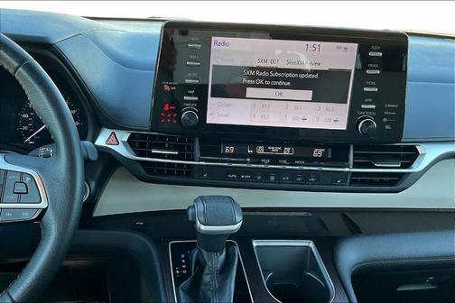 2023 Toyota Sienna XLE