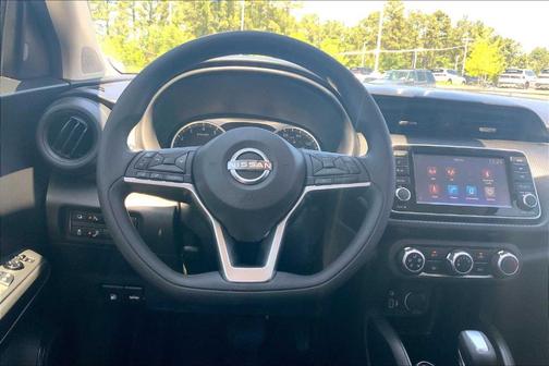 2022 Nissan Kicks S