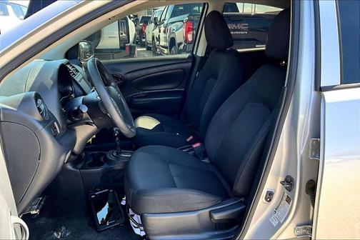 2019 Nissan Versa 1.6 S+