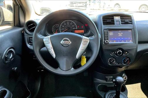 2019 Nissan Versa 1.6 S+