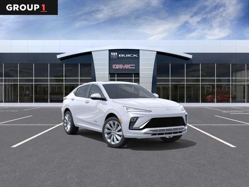White Frost Tricoat 2026 Buick Envista Avenir FWD