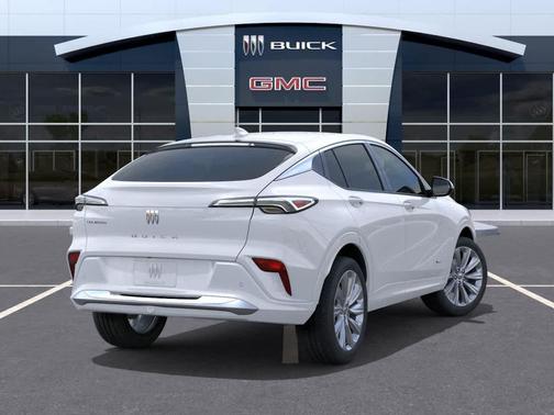 White Frost Tricoat 2026 Buick Envista Avenir FWD