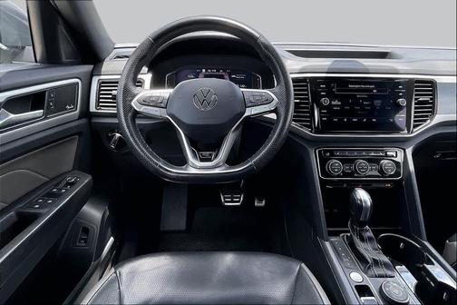 Pure Gray 2023 Volkswagen Atlas Cross Sport 3.6L V6 SEL Premium R-Line