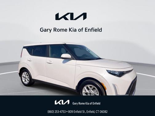 Snow White Pearl 2025 Kia Soul LX