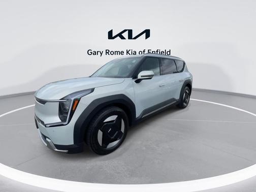 Ivory Silver 2024 Kia EV9 Wind