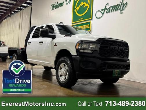 Bright White Clearcoat 2023 RAM 2500 Tradesman Crew Cab 4x4 8' Box