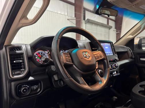 2019 RAM 2500 Tradesman Crew Cab 4x4 6'4' Box
