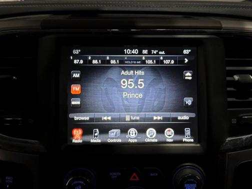 2017 RAM 3500 Laramie Crew Cab 4x4 8' Box