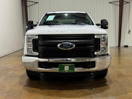 Oxford White 2019 Ford F-250 XL
