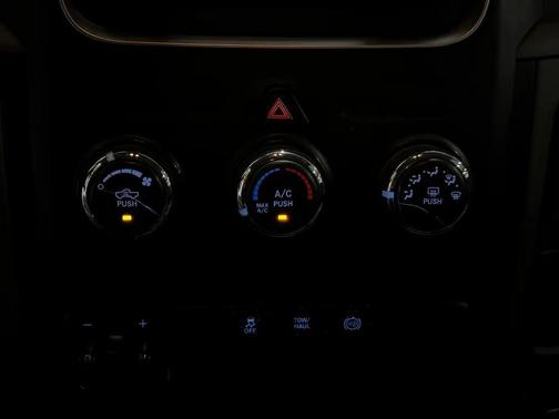 2018 RAM 2500 Tradesman Crew Cab 4x4 8' Box