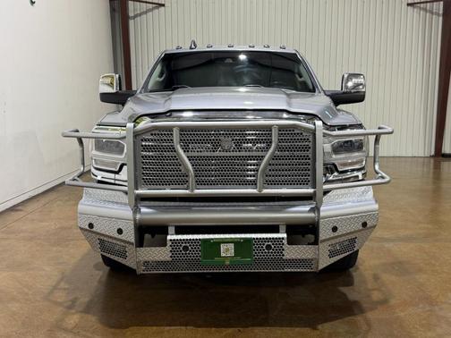 2024 RAM 3500 Laramie Crew Cab 4x4 8' Box