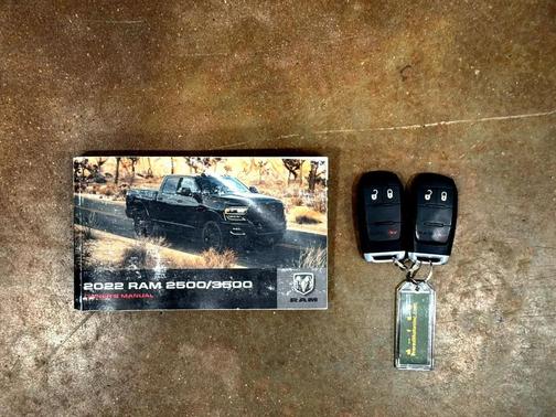 2022 RAM 2500 Tradesman Crew Cab 4x4 8' Box