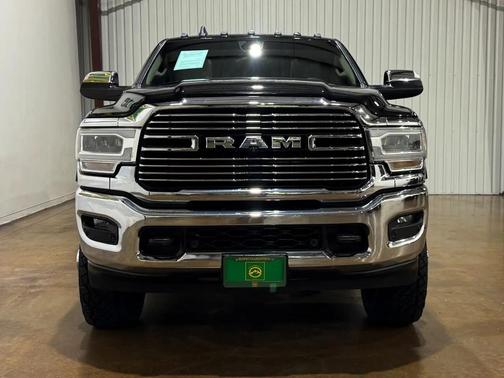 Diamond Black Crystal Pearlcoat 2022 RAM 3500 Laramie Mega Cab 4x4 6'4' Box