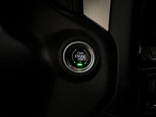 Summit White 2022 GMC Sierra 3500 SLE