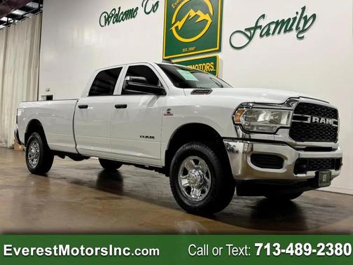 2020 RAM 3500 Tradesman Crew Cab 4x4 8' Box
