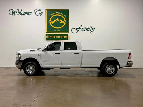 2020 RAM 3500 Tradesman Crew Cab 4x4 8' Box