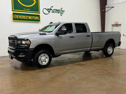 2023 RAM 2500 Tradesman Crew Cab 4x4 8' Box
