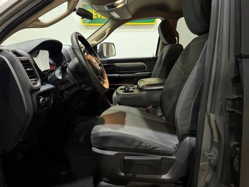 2020 RAM 3500 Tradesman Crew Cab 4x4 8' Box