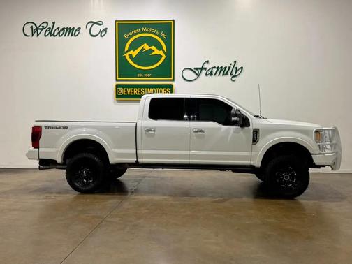 Star White Metallic Tri-Coat 2022 Ford F-250 Platinum