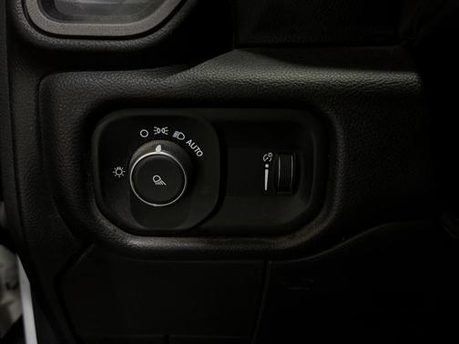 2023 RAM 3500 Tradesman Crew Cab 4x4 8' Box