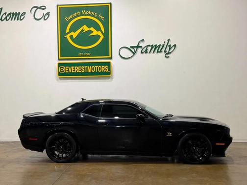 Pitch Black Clearcoat 2020 Dodge Challenger R/T Scat Pack