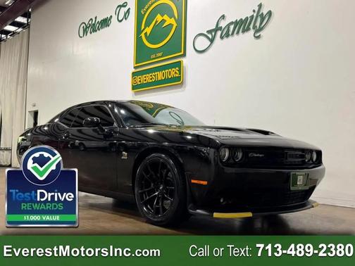 Pitch Black Clearcoat 2020 Dodge Challenger R/T Scat Pack