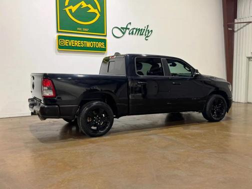 Diamond Black Crystal Pearlcoat 2020 RAM 1500 Lone Star