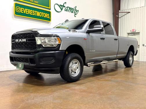 2022 RAM 2500 Tradesman Crew Cab 4x4 8' Box