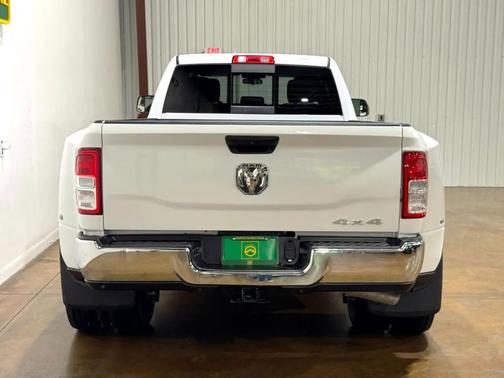 2019 RAM 3500 Tradesman Crew Cab 4x4 8' Box