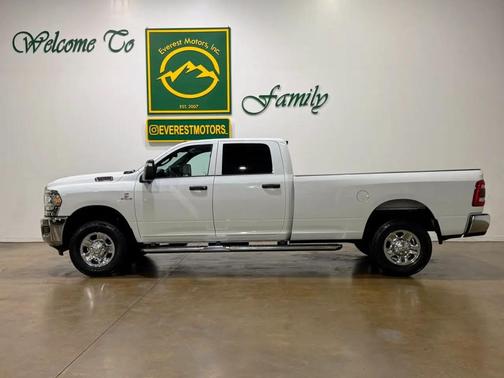 Bright White Clearcoat 2023 RAM 3500 Tradesman Crew Cab 4x4 8' Box
