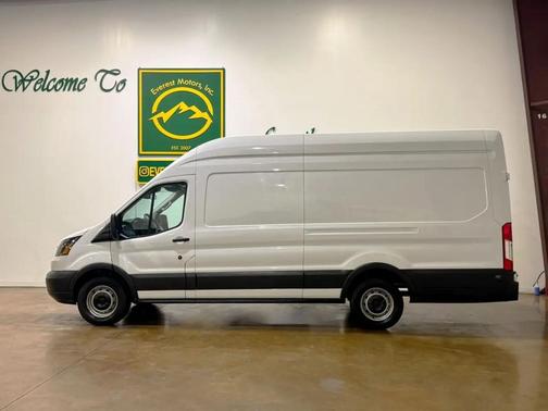 Oxford White 2018 Ford Transit-250 Base