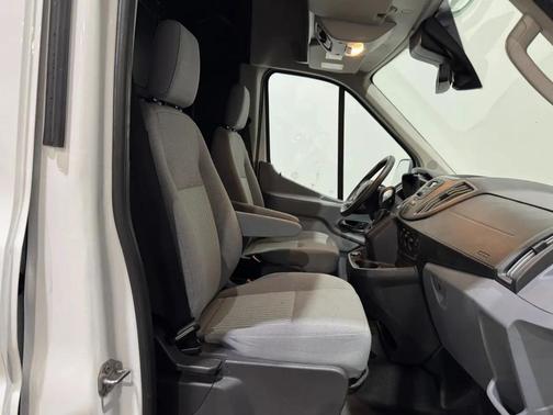 Oxford White 2018 Ford Transit-250 Base