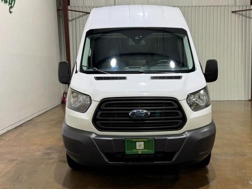 Oxford White 2018 Ford Transit-250 Base