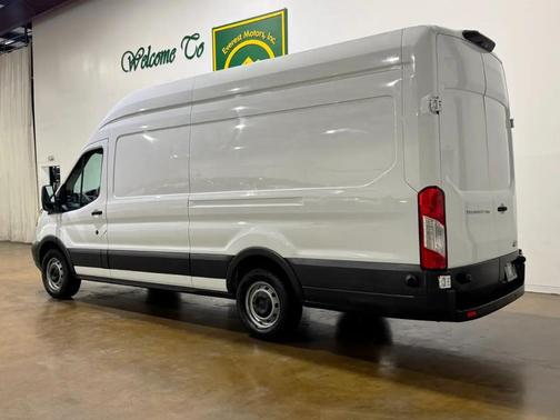 Oxford White 2018 Ford Transit-250 Base