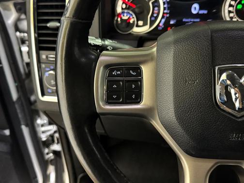 2017 RAM 2500 Laramie Crew Cab 4x4 6'4' Box