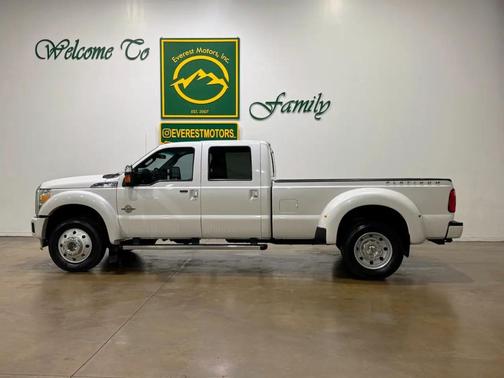 White 2016 Ford F-450 Platinum