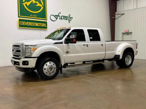 White 2016 Ford F-450 Platinum