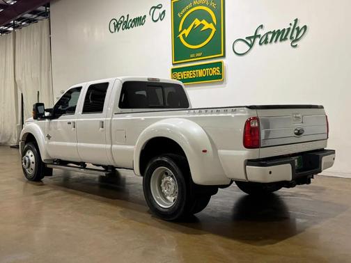 White 2016 Ford F-450 Platinum