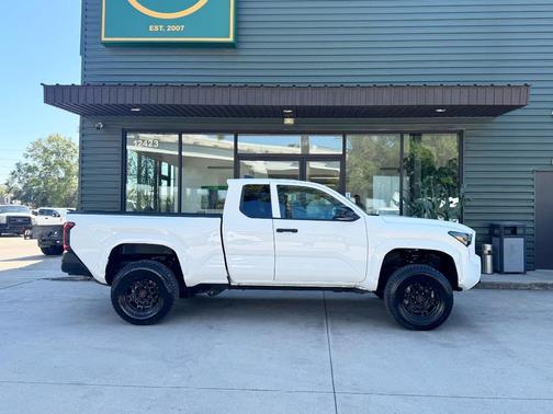 2024 Toyota Tacoma SR