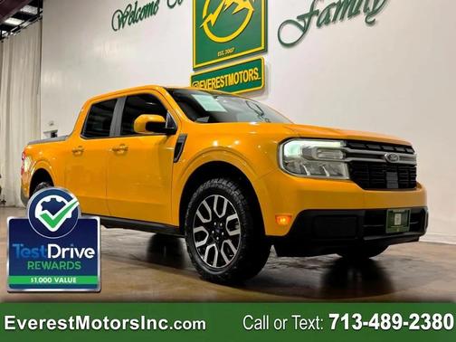Cyber Orange Tricoat Metallic 2022 Ford Maverick Lariat