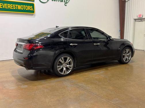 2016 INFINITI Q70 3.7X