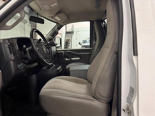 2021 Chevrolet Express 2500 RWD 2500 Regular Wheelbase WT