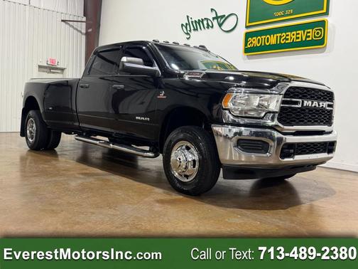 2020 RAM 3500 Tradesman Crew Cab 4x4 8' Box
