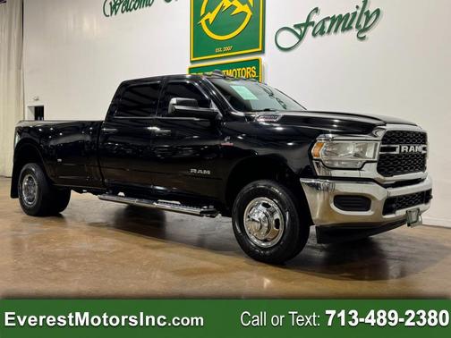 2020 RAM 3500 Tradesman Crew Cab 4x4 8' Box