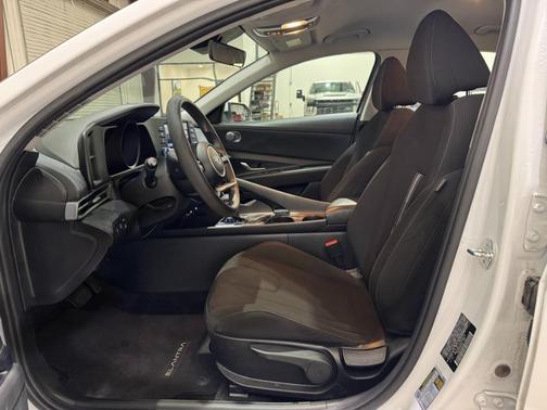 2023 Hyundai ELANTRA HEV Blue