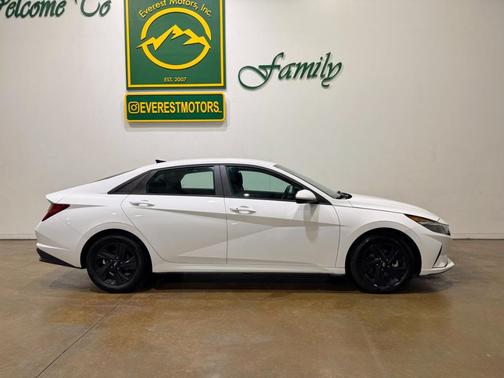 2023 Hyundai ELANTRA HEV Blue