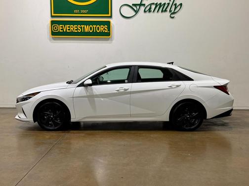 2023 Hyundai ELANTRA HEV Blue