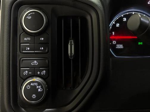 Summit White 2022 Chevrolet Silverado 2500 WT